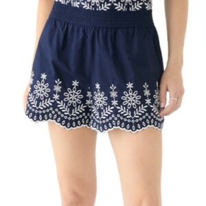 Crown and Ivy Women's Pull On Eyelet Hem Shorts